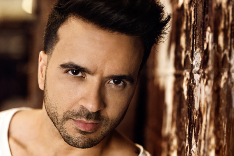 Luis Fonsi Net Worth: Bio, Early Life, Age, Height, Weight, Family, Spouse, Career And More